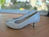 Tamaris Pumps weiß Gr. 40 Brautschuhe Herzogtum Lauenburg - Wentorf Vorschau