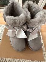 UGG 38 grau Gita Bow Mini Hannover - Südstadt-Bult Vorschau