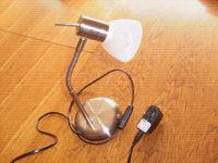 LED Tischlampe, biegbarer Arm, Metall/ Glas, gebraucht Bayern - Grafenwöhr Vorschau