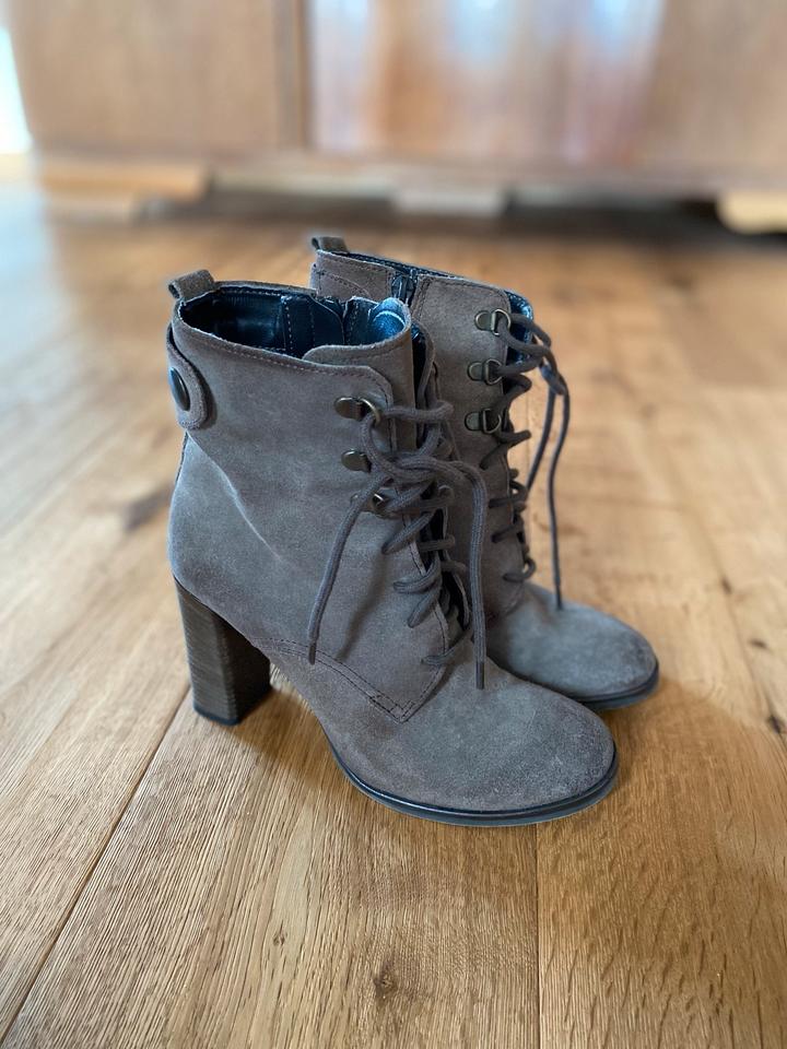 Fantasy Stiefeletten Boots Taupe Gr 37 Schnürstiefeletten in Braunschweig