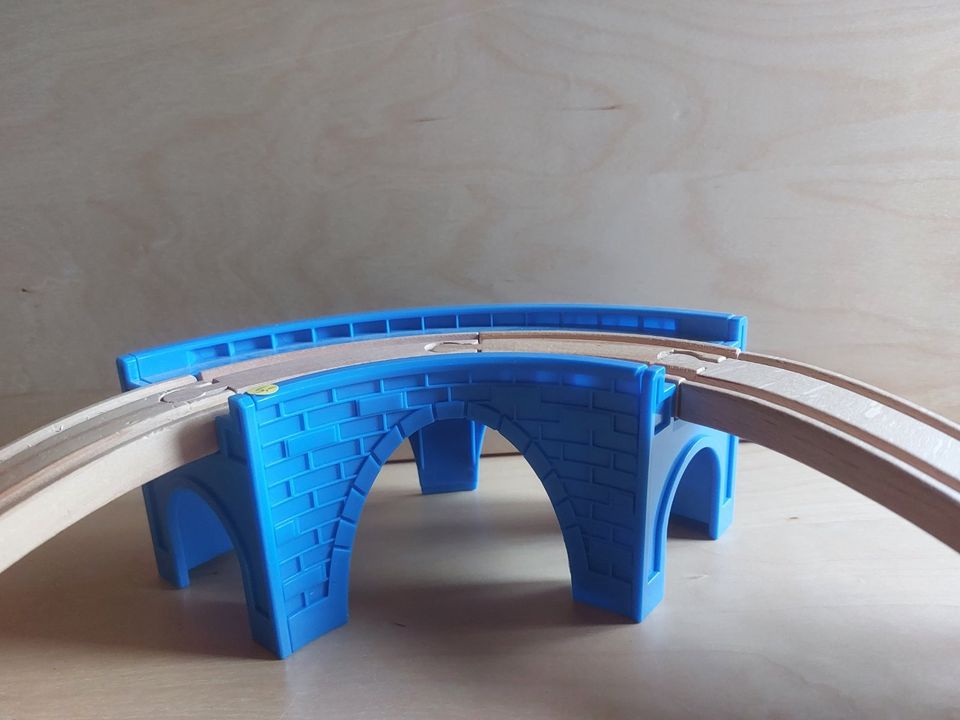 Holzeisenbahn Brücke, Überfahrt mit Kurve in Lollschied