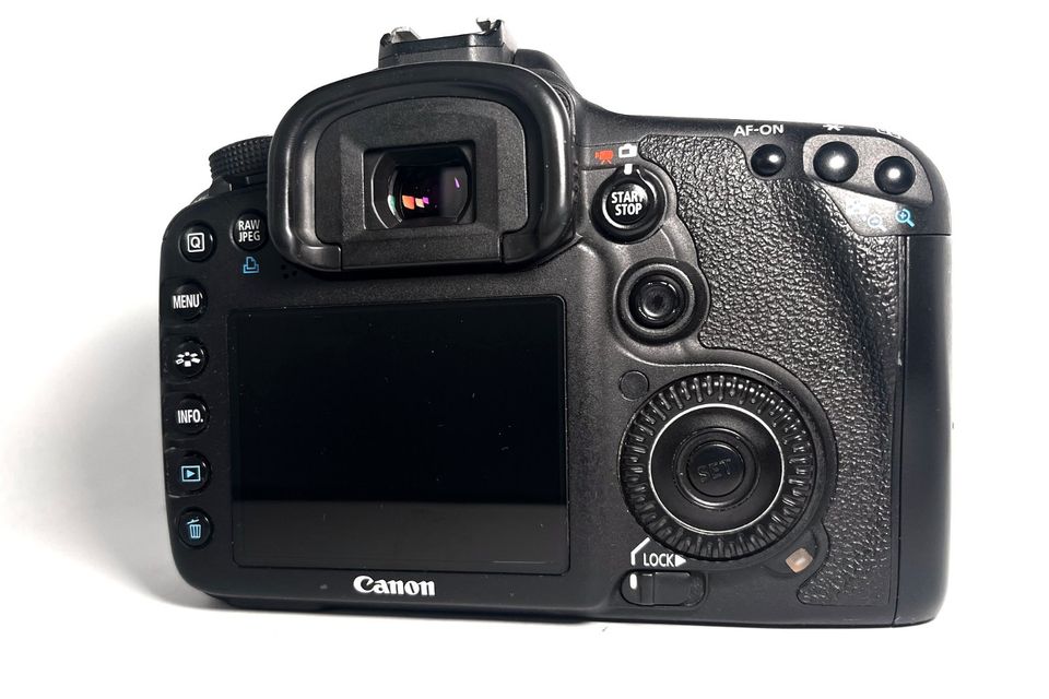 Canon EOS 7D Spiegelreflexkamera in Bernstadt