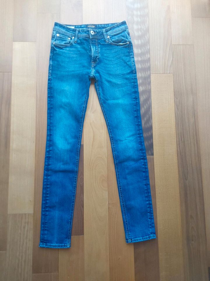 Jack & Jones Jeans Modell: skinny/Liam Gr. 30 Beinlänge: 34 in Kernen im Remstal