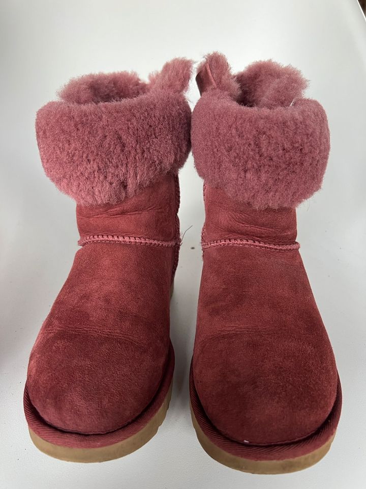 UGG Boots Beere Gr.37 in Niedersachsen - Wietmarschen | eBay Kleinanzeigen  ist jetzt Kleinanzeigen