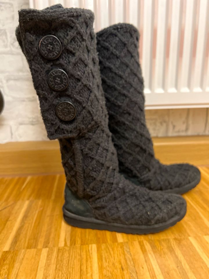 UGG Strickboots Stiefel in München