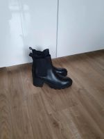 Stiefeletten Chelsea Boots Leder schwarz Gr. 39, Neu Niedersachsen - Langenhagen Vorschau