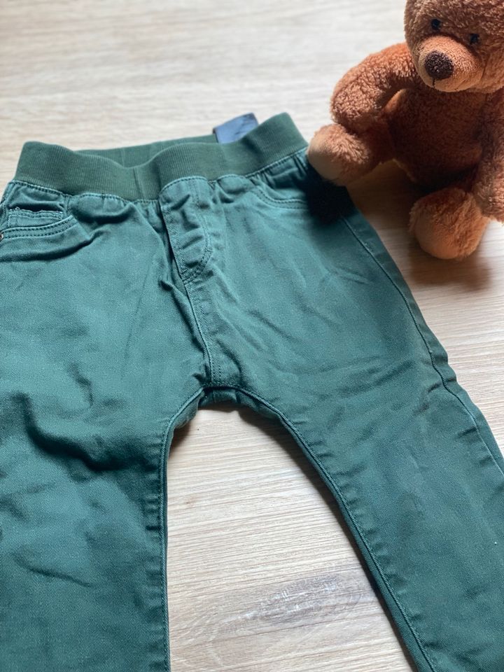 Jeans Hose grün gefüttert Gr. 86 H&M Kinder ❤️ in Dortmund