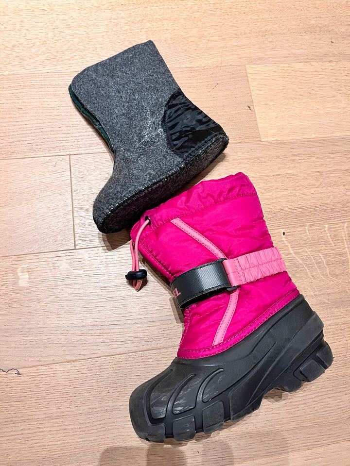 Winterschuhe Kinder von Sorel guter Zustand in Frankfurt am Main