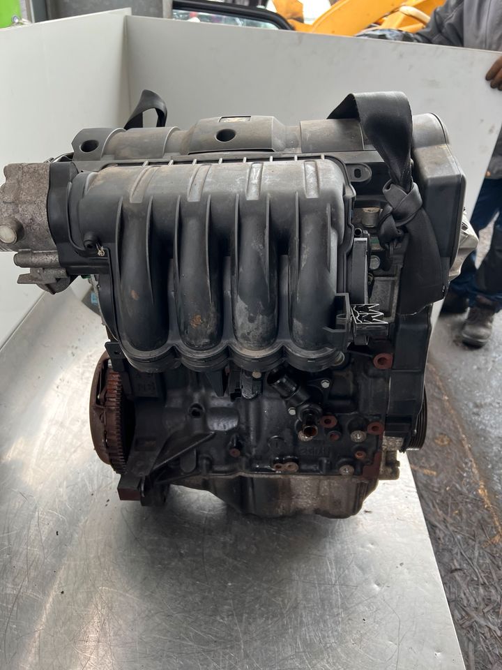 Motor NFU Peugeot 206 1,6 16V 80KW 109PS 175 Tkm in Wilnsdorf