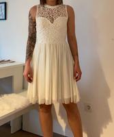 Weißes Kleid mit Rückenausschitt Bayern - Amberg Vorschau