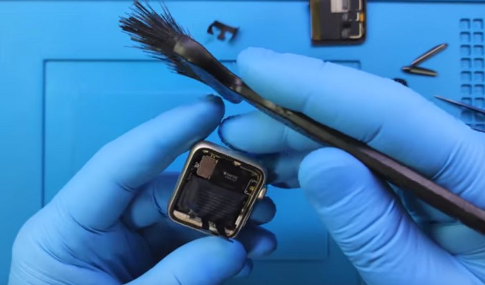 Apple Watch 3/4/5/6/7/SE Display Reparatur >> in 2 Stunden in Berlin