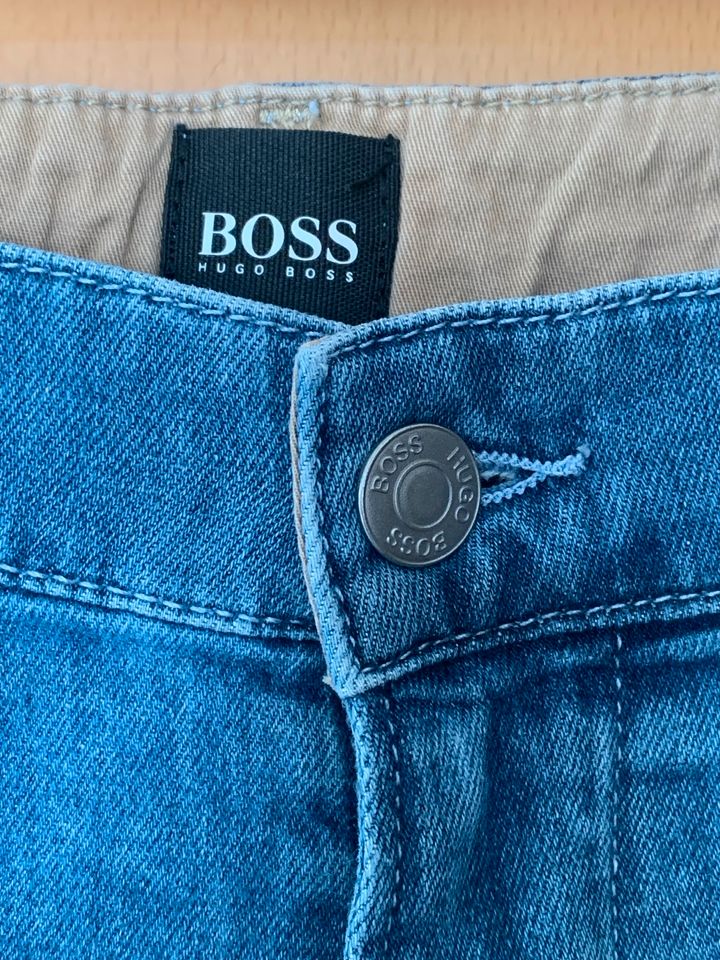 BOSS Hugo Boss, Herrenjeans, Gr 34/32 in Berlin