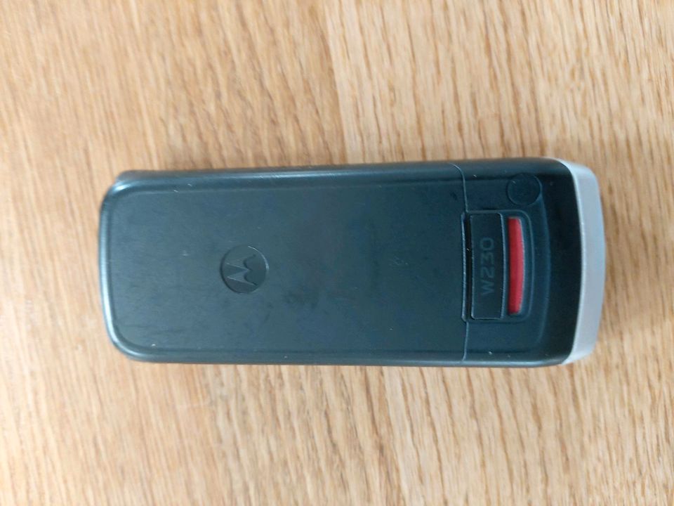 Handy, Motorola W230, schwarz in Holzgerlingen