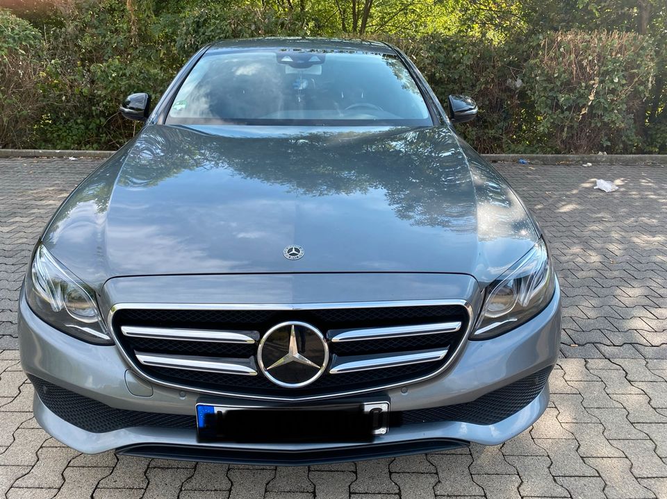 Mercedes Benz E 220d in Kassel