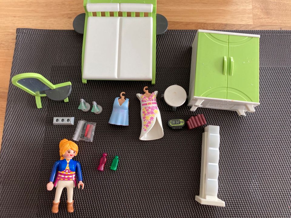 PLAYMOBIL Schlafzimmer 9271 in Niestetal