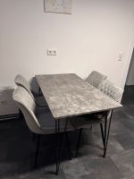 eleganter Tisch in schiefergrau mit 4 unbenutzten Sesseln Düsseldorf - Pempelfort Vorschau