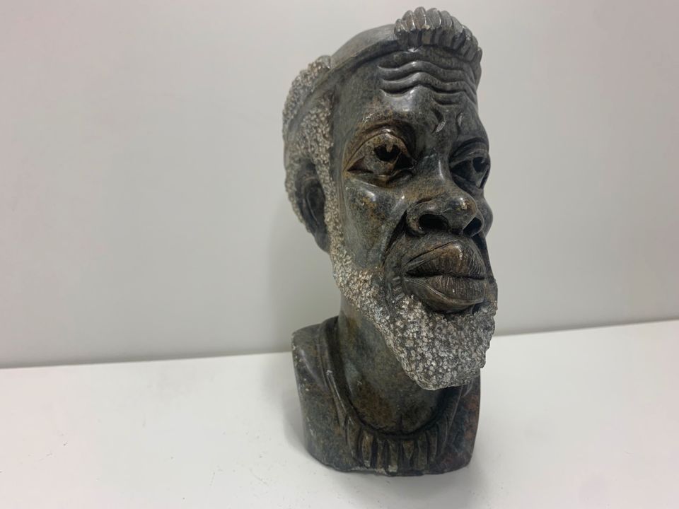 Afrikanischer Steinkopf Mann Büste Stein Skulptur Kunst in Duisburg