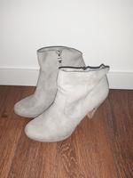 Stiefelette von Tamaris - Gr. 39 -grau - sehr guter Zustand Bayern - Meitingen Vorschau