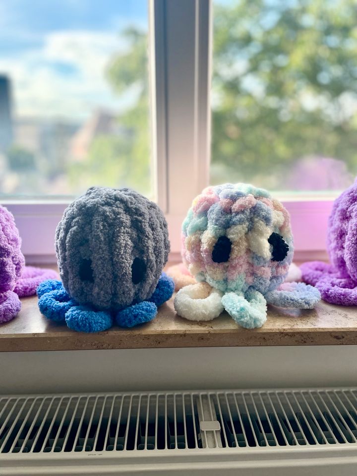 Kuscheltier Octopus Handarbeit Chenille Garn in Stuttgart