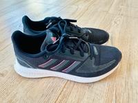 Adidas Turnschuhe Sneaker Gr. 38 schwarz Berlin - Biesdorf Vorschau