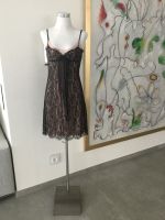 Velvet Luxus Spitzenkleid Kleid Festkleidung Gr. S NP ca 300€ Hessen - Griesheim Vorschau