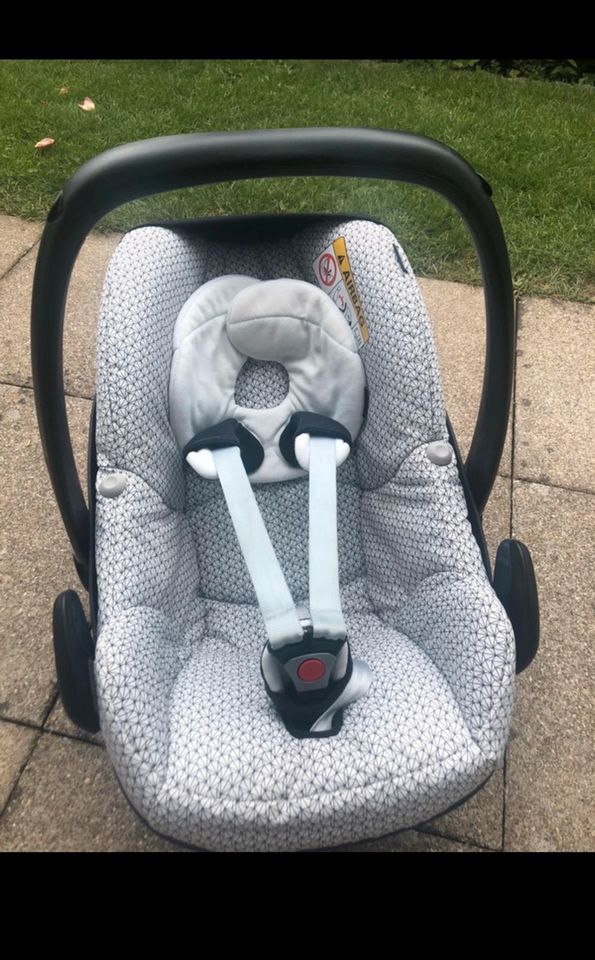 Maxi Cosi Babyschale in Bodman-Ludwigshafen