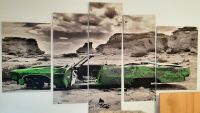 Kunstbild - Grünes Retro-Auto in der Colorado-Wüste Friedrichshain-Kreuzberg - Friedrichshain Vorschau