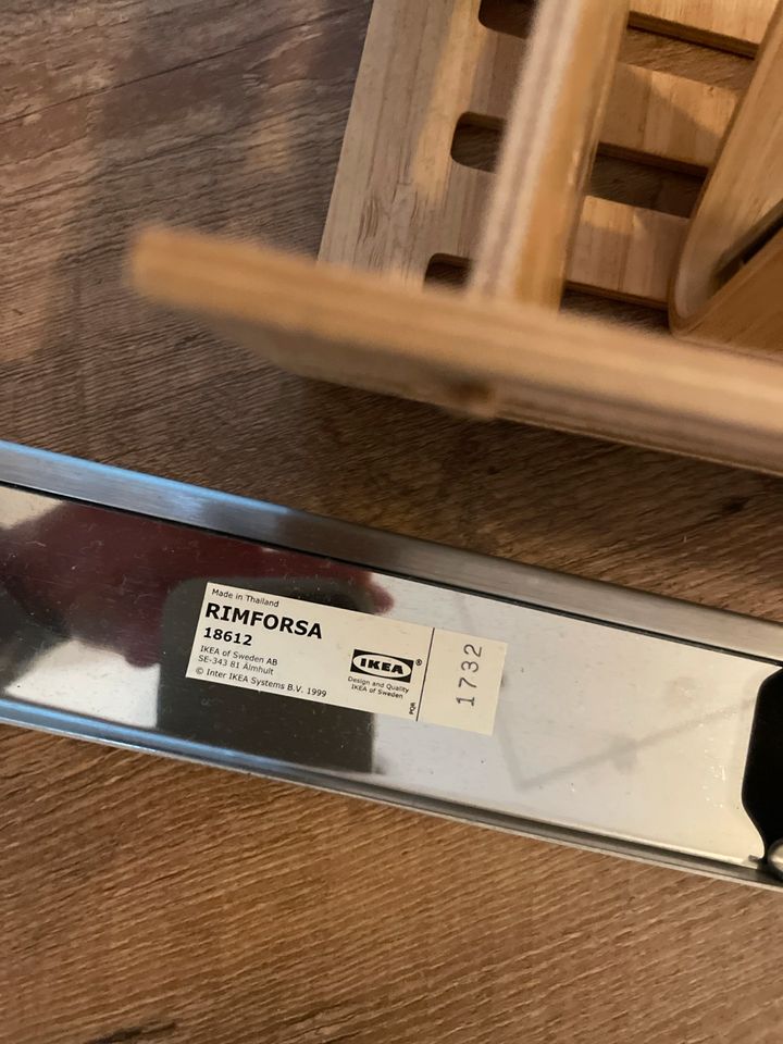 Hängeregal von IKEA in Hüttenberg