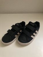 Adidas Turnschuh sneaker Sportschuh Größe 25 Niedersachsen - Nienburg (Weser) Vorschau