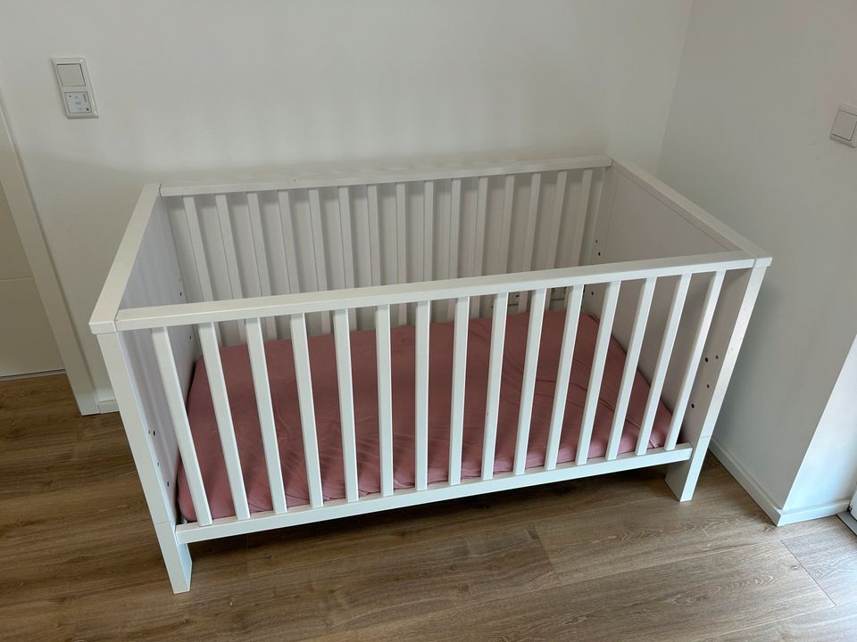 Baby- Kleinkinderbett weiß in Wallenhorst