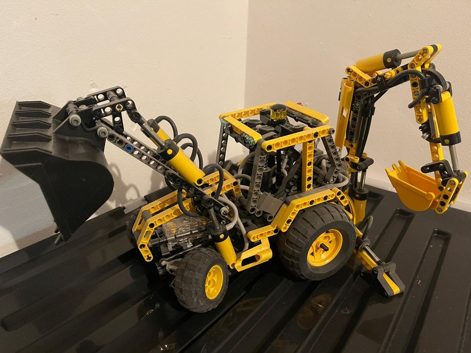 LEGO Technic 8455 Pneumatik Bagger in Ennepetal