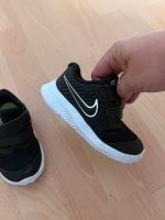 Nike Kinderschuhe Gr.22 Nordrhein-Westfalen - Recklinghausen Vorschau