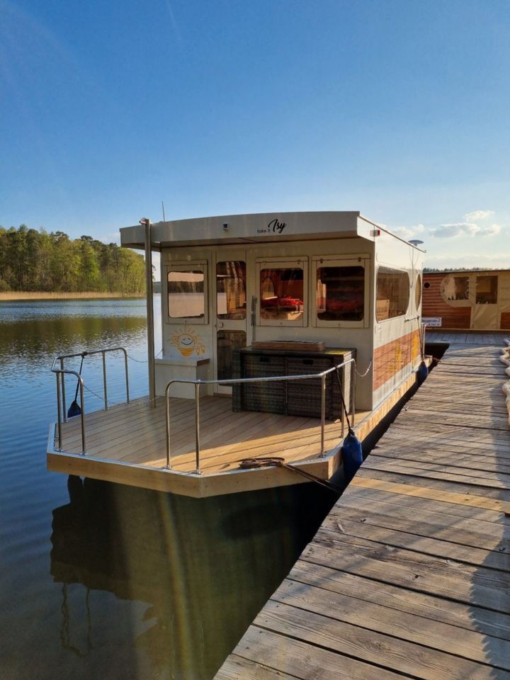 Floßverleih, Floß mieten, Hausboot mieten, Hausbootvermietung in Mirow