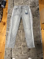 Jeans SU:SI mit Streifen an den Seiten light grey Brandenburg - Müllrose Vorschau