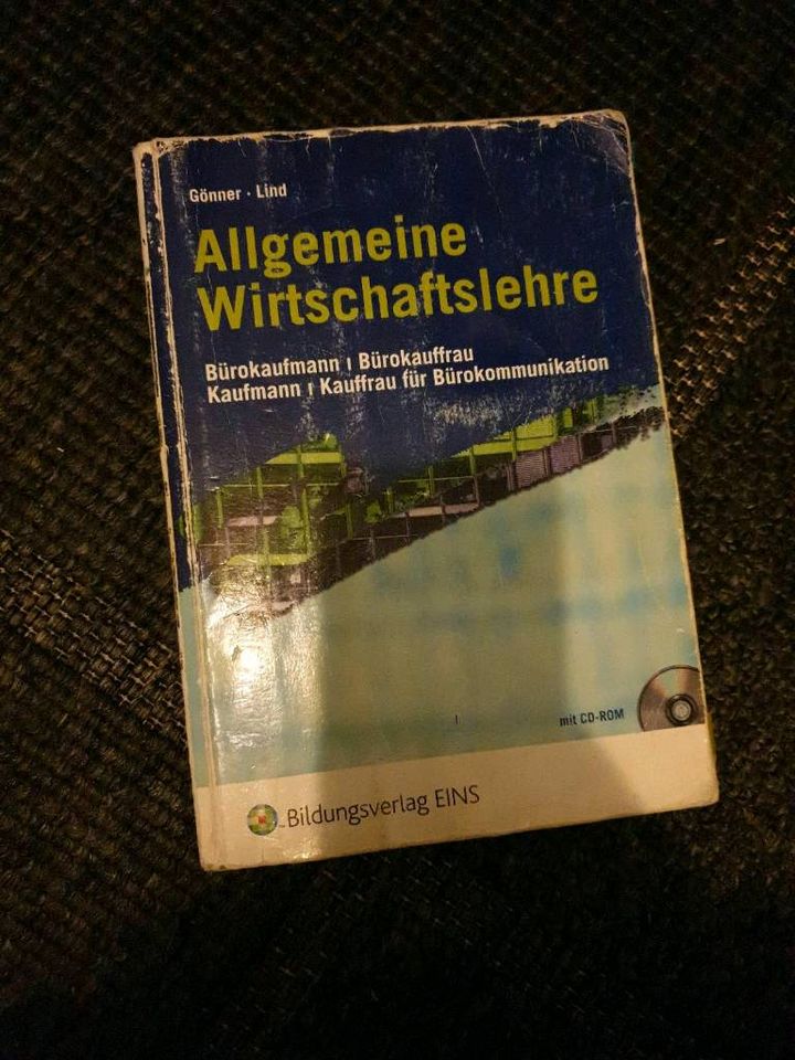 Schulbücher  wirtschaftslehre zu verschenken rechnungswesen in Bremen