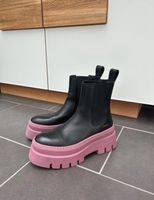 Copenhagen schwarze Stiefel Schuhe mit dicker pinker Sohle 39 Niedersachsen - Leer (Ostfriesland) Vorschau