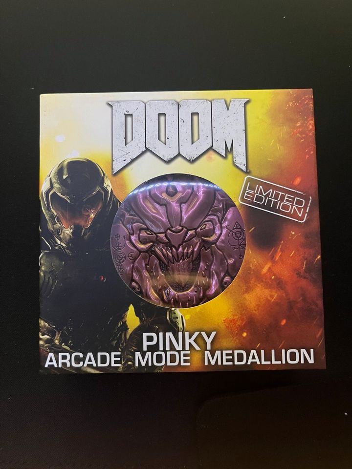 Doom Medaillon Limitierte Edition in Laatzen