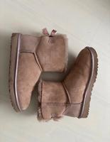 UGG Boots Rosa Nordrhein-Westfalen - Kreuztal Vorschau