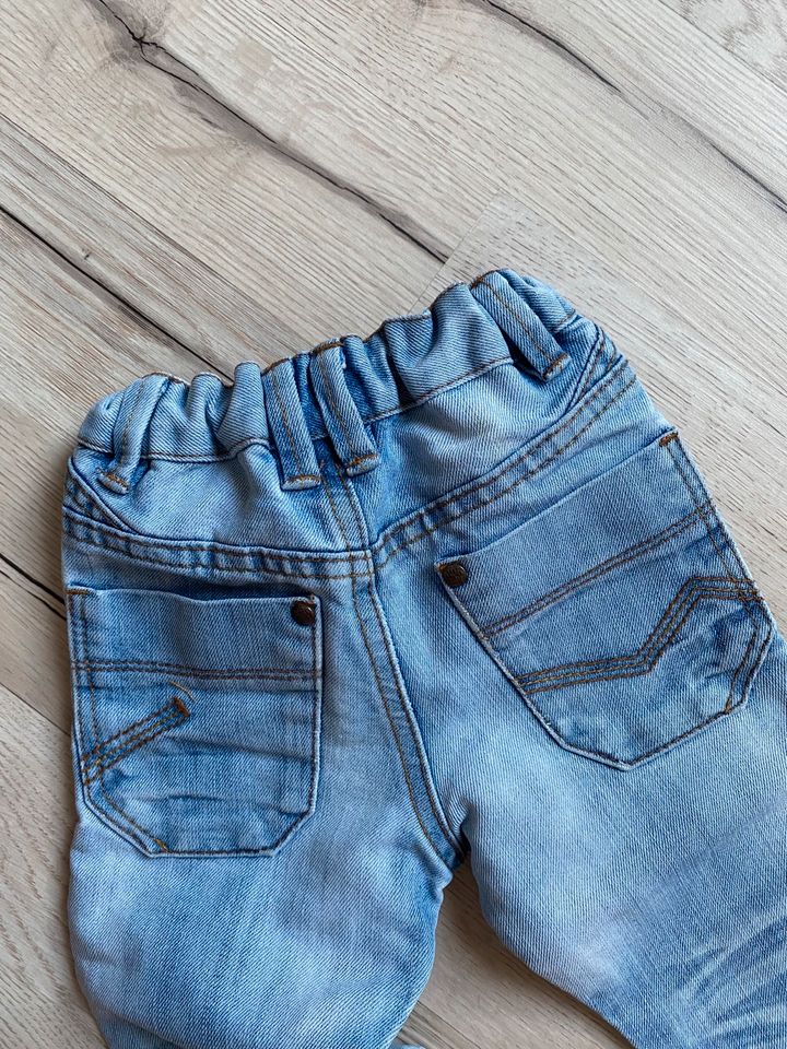 Next Jeans Größe 86 in Langewiesen