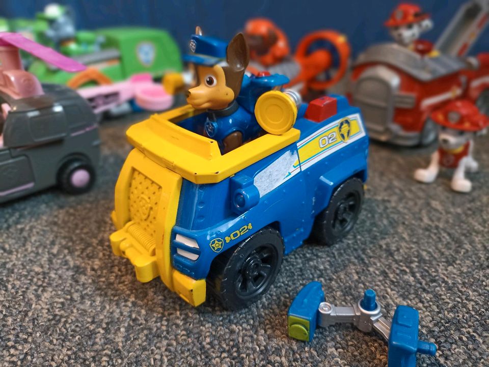 Paw Patrol Autos, original mit Hund + groß, je 7€ in Lenting