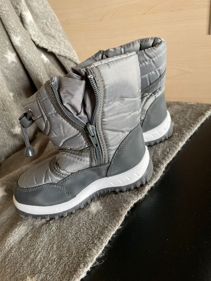 Winterstiefel 26 in Niederwinkling