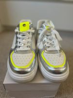 Sneaker Turnschuh 38 neon Nordrhein-Westfalen - Herford Vorschau