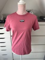 Adidas T-Shirt mit Brand Badge Größe S rosa Nordrhein-Westfalen - Altena Vorschau