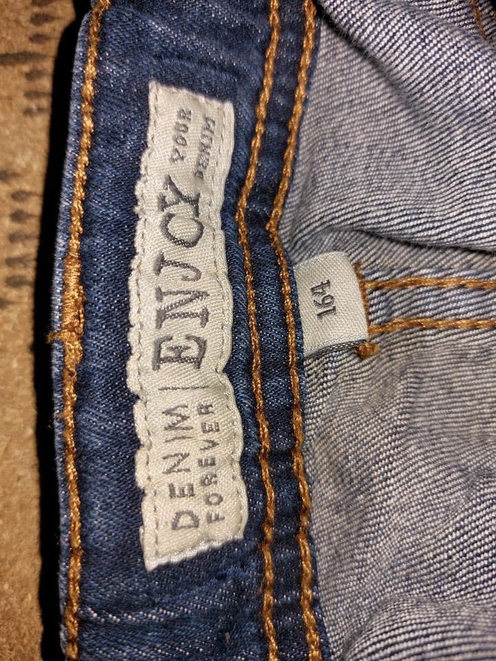 Jeans dunkelblau Gr. 164 mit einstellbaren Bund in Elmenhorst/Lichtenhagen