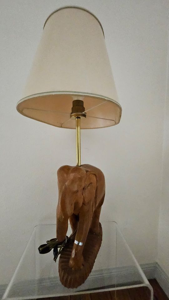 große vintage Teak Elefanten Tischlampe Tischleuchte in Hamburg