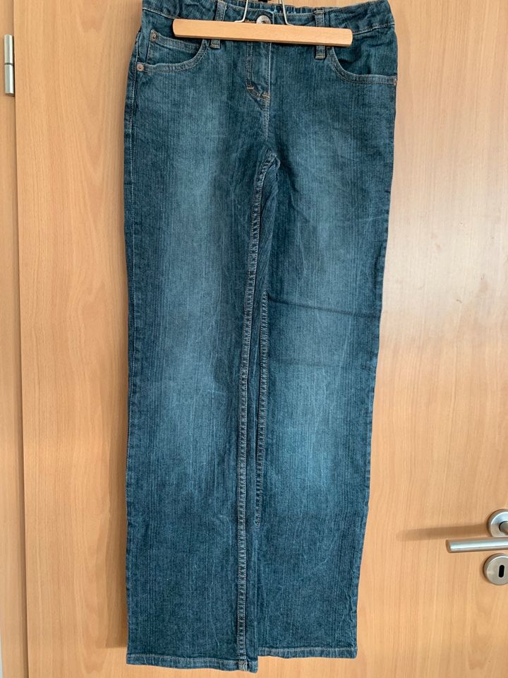 Jeanshose blau Denim von S. Oliver Model Gerti Größe 170 reg in Haan