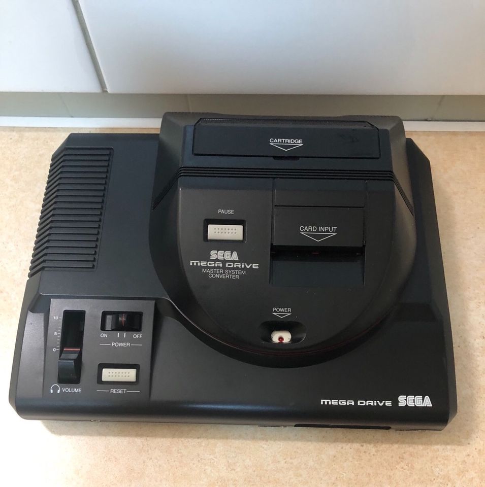 Ein Sega Mega Drive PAL-G. in Köln