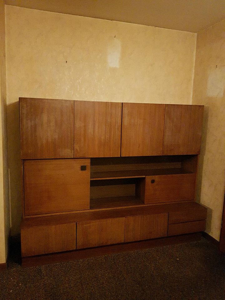 Retro 70er Jahre Wohnzimmer Schrank Wohnwand Schrankwand Jugend in Sehnde