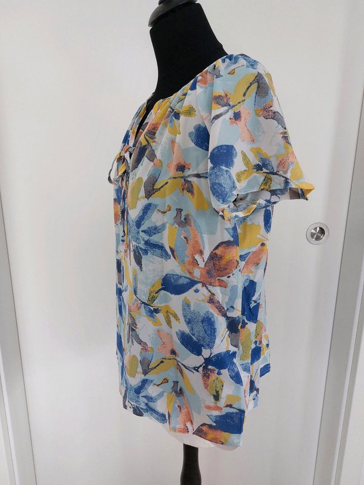 Weiß bunte Bluse Gr. 36 Shein neu mit Etikett in Baunach