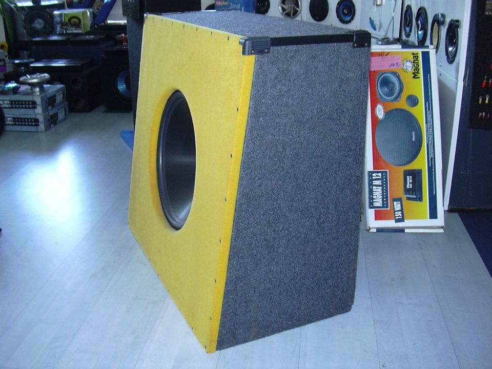 46er Subwoofer im Gehäuse 500 Watt in Remscheid